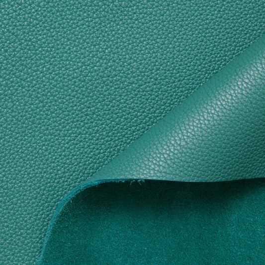 C24D00292 | Full Grain Satinated Supple Young Bull